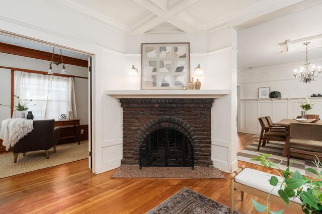 1234 N Del Mar Avenue, Fresno, CA 93728