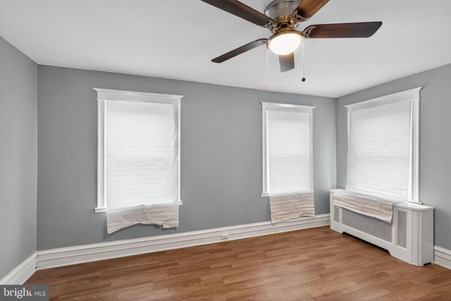 5712 SANSOM ST, Philadelphia, PA 19139