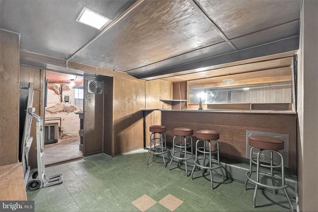 5712 SANSOM ST, Philadelphia, PA 19139