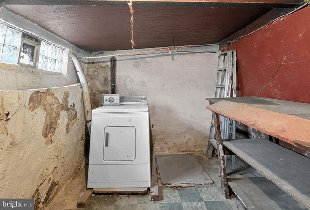 5712 SANSOM ST, Philadelphia, PA 19139