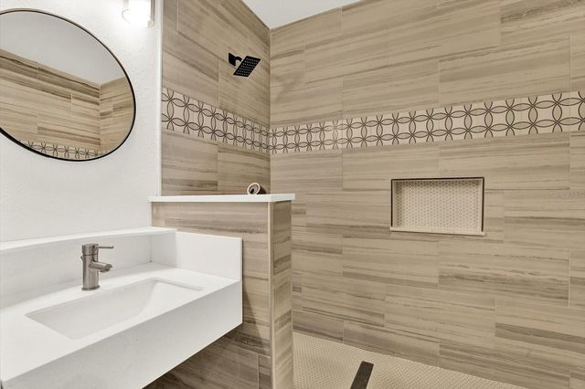 1810 MARYLAND AVENUE NE, St Petersburg, FL 33703