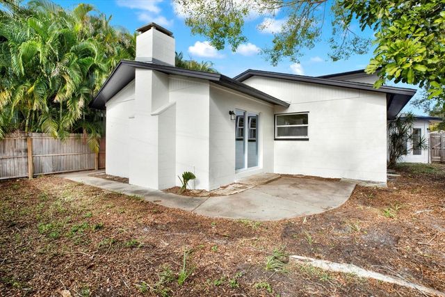 1810 MARYLAND AVENUE NE, St Petersburg, FL 33703