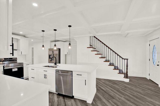 1810 MARYLAND AVENUE NE, St Petersburg, FL 33703