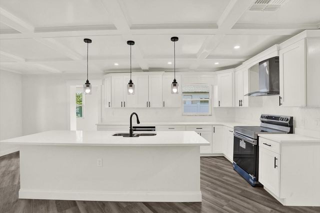 1810 MARYLAND AVENUE NE, St Petersburg, FL 33703