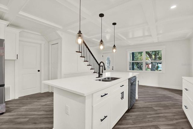 1810 MARYLAND AVENUE NE, St Petersburg, FL 33703