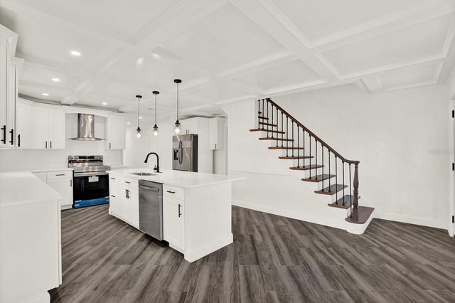 1810 MARYLAND AVENUE NE, St Petersburg, FL 33703