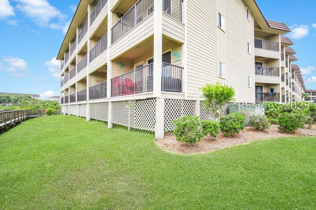 40 Folly Field Rd Apt B127, Hilton Head Island, SC 29928