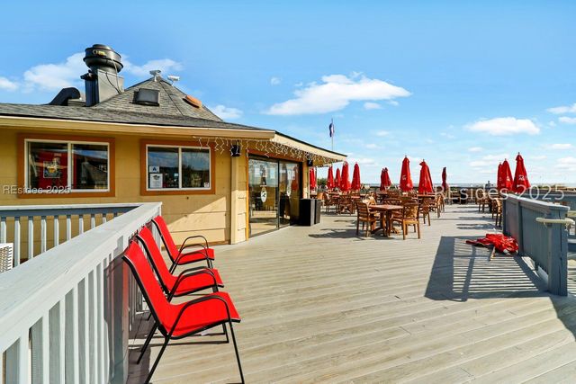 40 Folly Field Rd Apt B127, Hilton Head Island, SC 29928