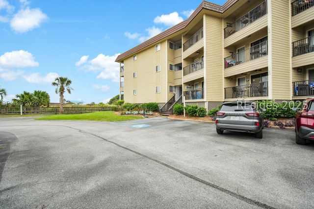 40 Folly Field Rd Apt B127, Hilton Head Island, SC 29928