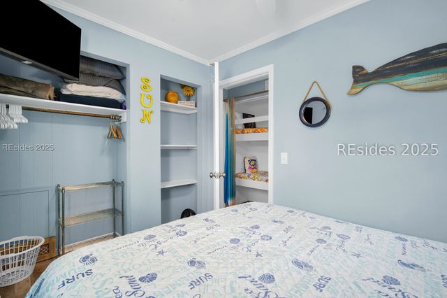 40 Folly Field Rd Apt B127, Hilton Head Island, SC 29928