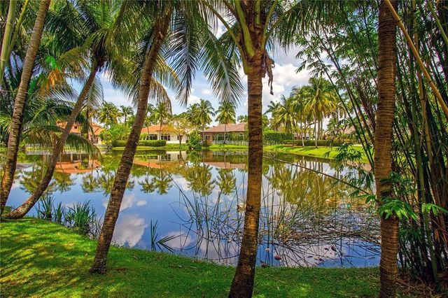 10897 Canary Island Court, Plantation, FL 33324