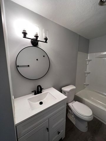 47 Juniper Rd B3, North Attleboro, MA 02760