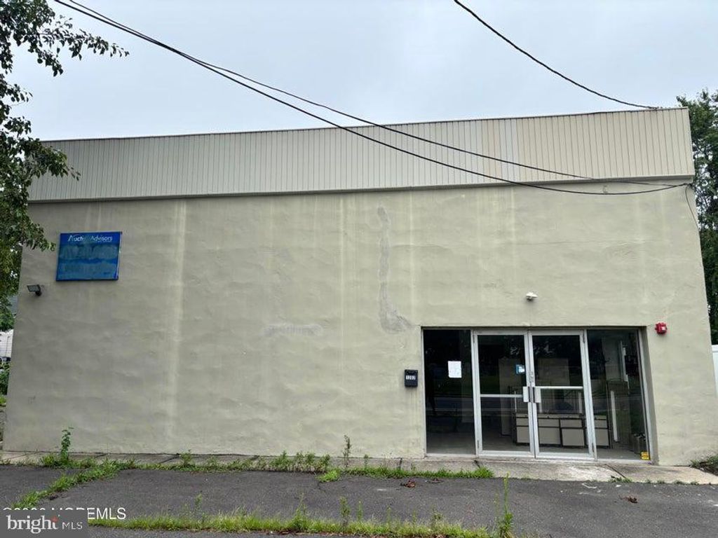 1202 S OLDEN AVE, TRENTON, NJ 08610 — exterior