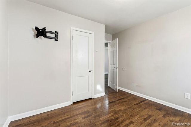 16735 Asbury Park, Detroit, MI 48235