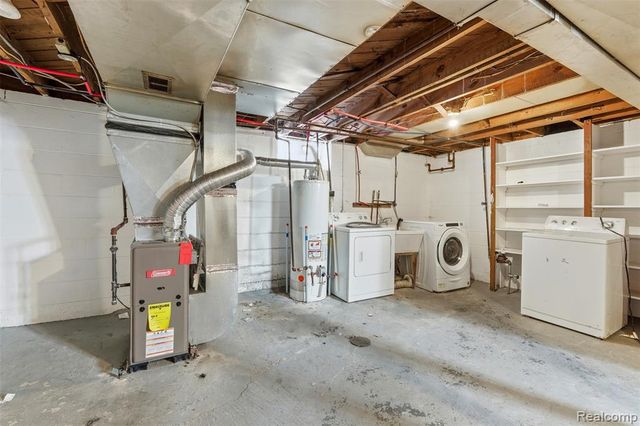 16735 Asbury Park, Detroit, MI 48235