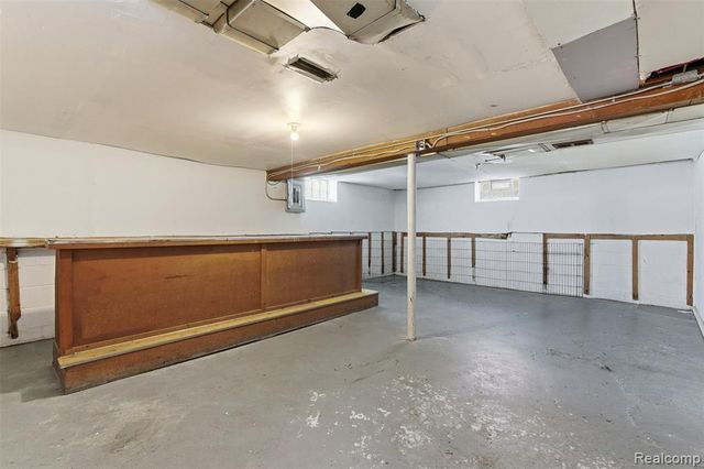 16735 Asbury Park, Detroit, MI 48235