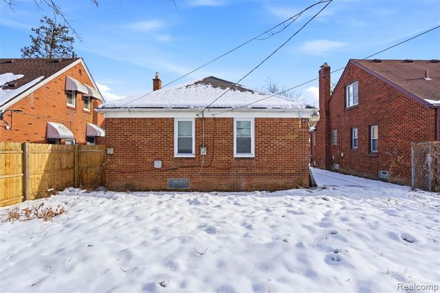 16735 Asbury Park, Detroit, MI 48235