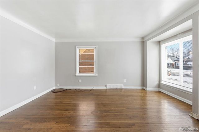 16735 Asbury Park, Detroit, MI 48235