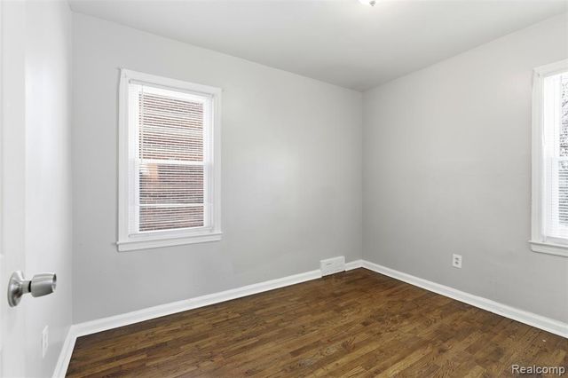 16735 Asbury Park, Detroit, MI 48235