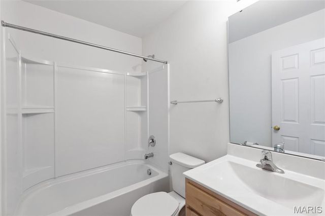 5917 Creek Side Place, Cedar Hill, MO 63016