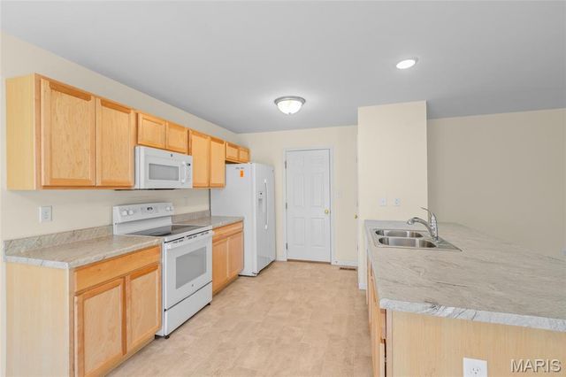 5917 Creek Side Place, Cedar Hill, MO 63016