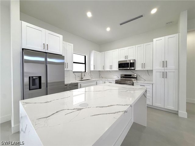 4283 10th ST NE, Naples, FL 34120