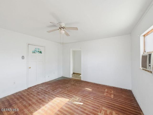 10247 CALCUTTA Drive, Socorro, TX 79927