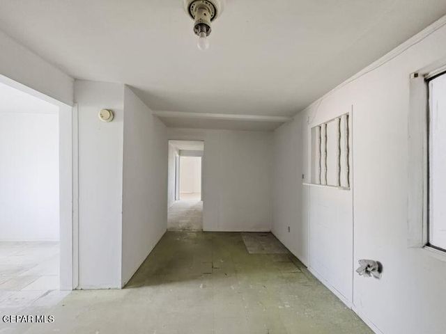 10247 CALCUTTA Drive, Socorro, TX 79927