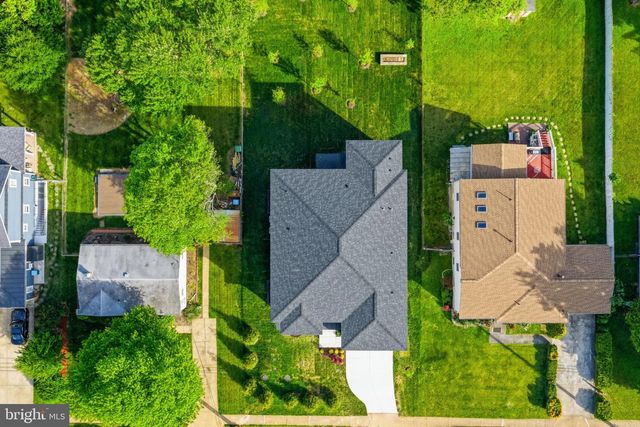 7421 MAGARITY RD, Falls Church, VA 22043
