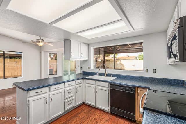 3408 W TOPEKA Drive, Phoenix, AZ 85027