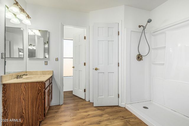 3408 W TOPEKA Drive, Phoenix, AZ 85027