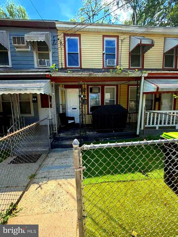 9 RACE ST, Trenton, NJ 08638