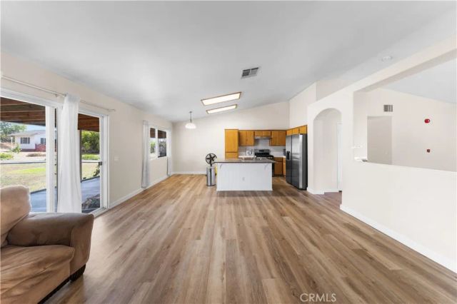 10945 Trenmar Ln, Bloomington, CA 92316