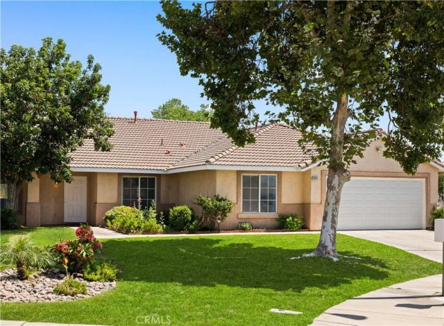 10945 Trenmar Ln, Bloomington, CA 92316