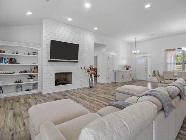 1529 Old Post Road, Gaffney, SC 29341