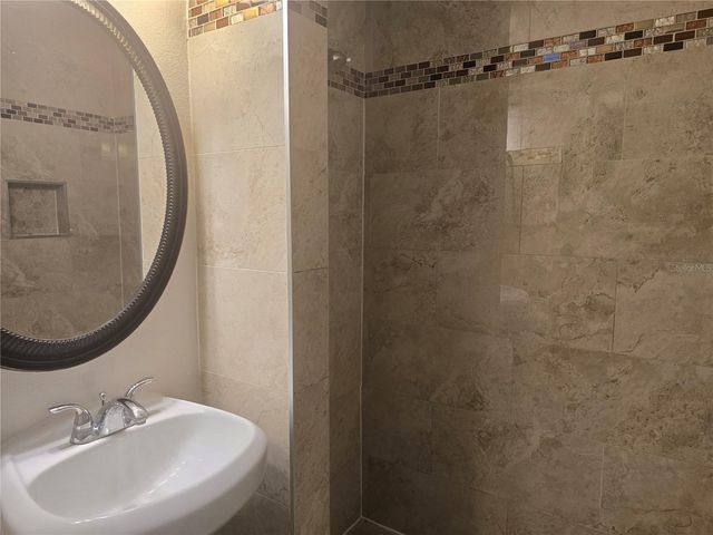 8713 LIBERTY PLACE, Tampa, FL 33615