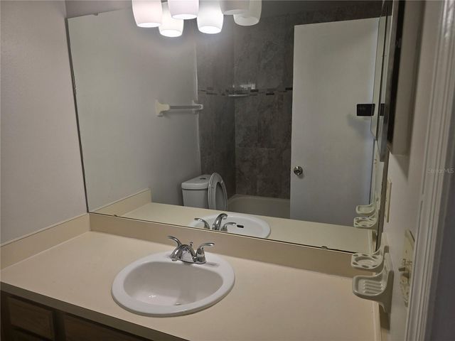 8713 LIBERTY PLACE, Tampa, FL 33615