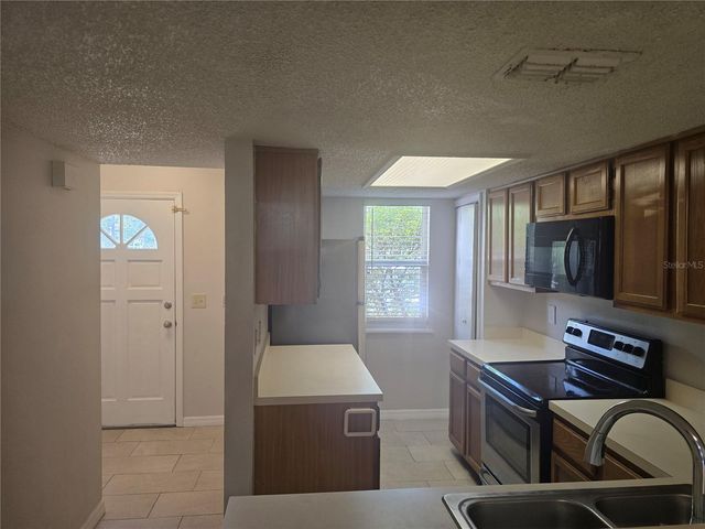 8713 LIBERTY PLACE, Tampa, FL 33615