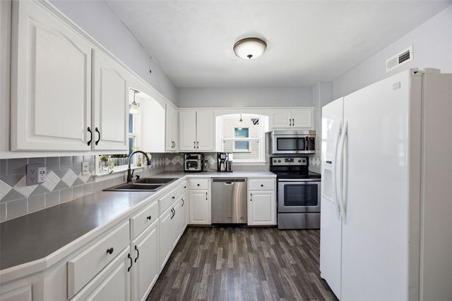 1001 25th ST SE, Cedar Rapids, IA 52403