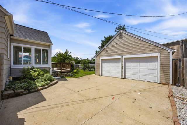 1001 25th ST SE, Cedar Rapids, IA 52403