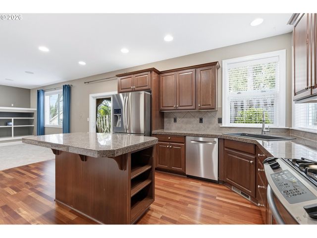 10534 Sw 80TH Ave, Portland, OR 97223