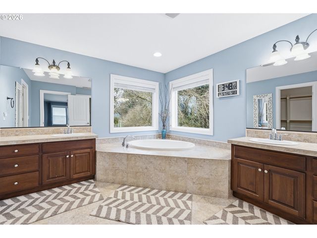 10534 Sw 80TH Ave, Portland, OR 97223