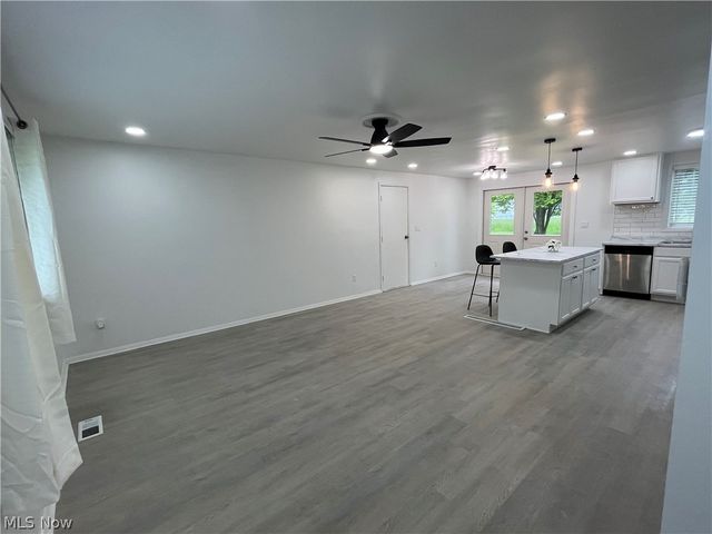 3539 Dunstan Drive NW, Warren, OH 44485
