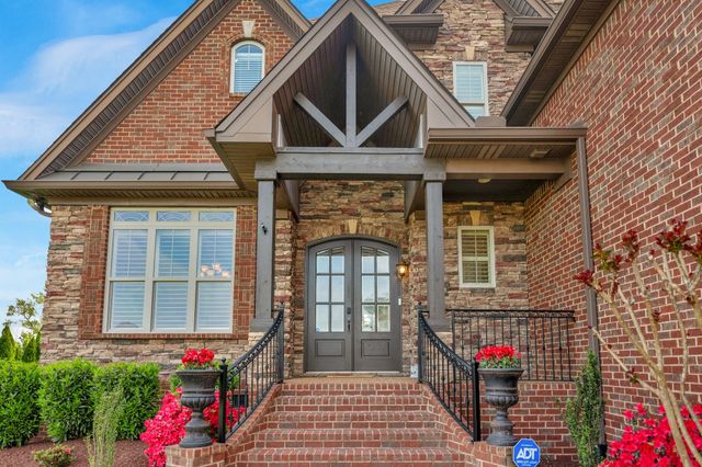 303 Charleston St, Lebanon, TN 37087