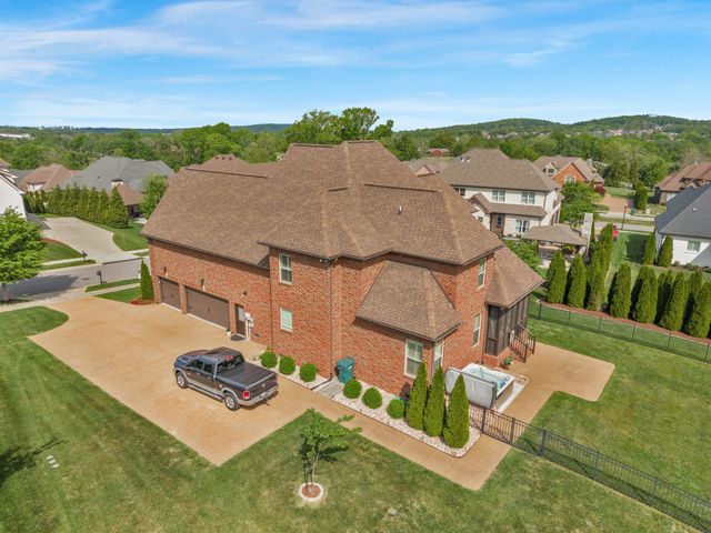 303 Charleston St, Lebanon, TN 37087