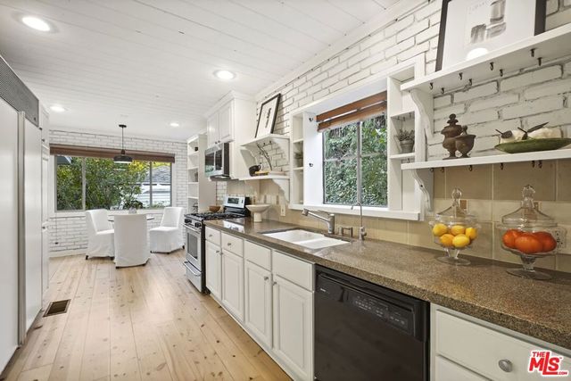 11911 Otsego Street, Valley Village, CA 91607