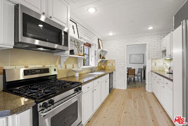 11911 Otsego Street, Valley Village, CA 91607