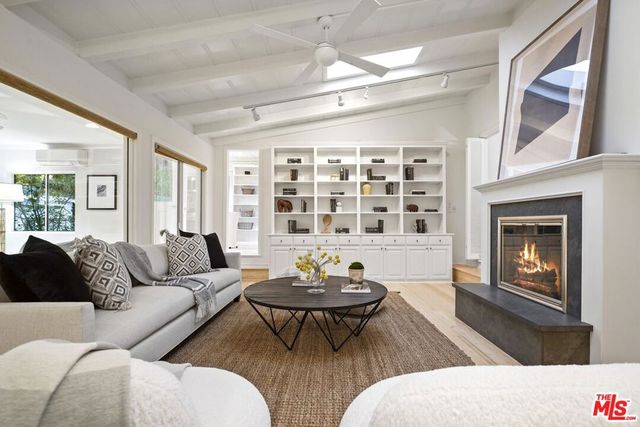 11911 Otsego Street, Valley Village, CA 91607