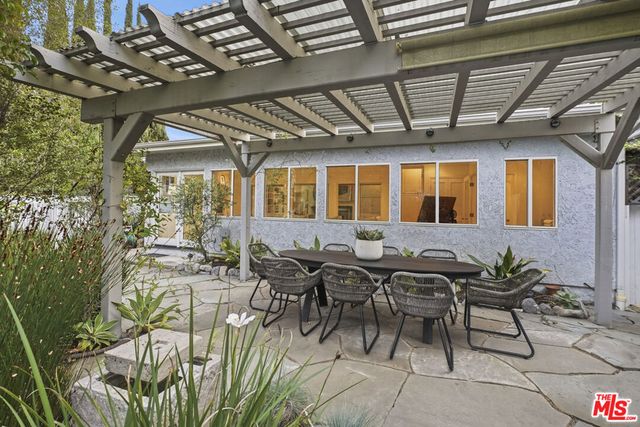 11911 Otsego Street, Valley Village, CA 91607