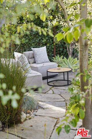 11911 Otsego Street, Valley Village, CA 91607